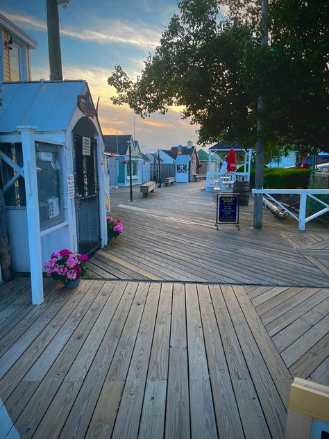 #Boardwalk #shop #shops #boardwalkshops #shopping #sunset #ocean #cove #outdoors #sailing #pretty #summer #aesthetic Summer Boardwalk, Boardwalk Shops, Boardwalk Beach, Boardwalk At Night, Seaside Heights Boardwalk, Beach Shop, Coastal Towns, Sailing, Outdoor Decor