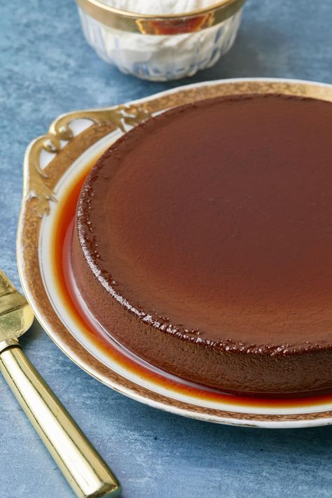 Mexican Chocolate Flan1 Mexican Pudding, Chocolate Flan Recipe, Custard Bread Pudding, Mexican Recipies, Chocolate Flan, Roasted Rhubarb, Soft Cookie Recipe, Baked Custard, Bigger Bolder Baking