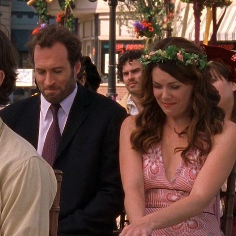 Gilmore Girls Grumpy X Sunshine, Lorelei Gilmore, Luke And Lorelai, Gilmore Girls Luke, Gilmore Guys, Luke Danes, Team Logan, Cutest Couple Ever, Lauren Graham