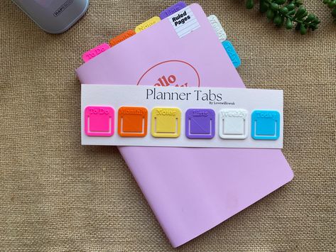 Keep your planner organised with these colourful planner clips! Each order comes with these labelled tabs To Do Today Weekly Monthly Notes Lists Teacher Essentials, Stationery List, Weekly Tasks, Colorful Planner, Planner Tabs, Page Markers, Note Books, To Do Today, Planner Clips