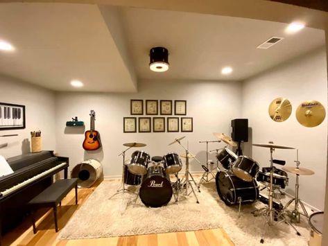 Music Room Home Studio, Music Room At Home Ideas, Mancave Music Room, Basement Drum Room, Drumset In Living Room, Drums In Bedroom, Basement Music Room Ideas, Music Room Layout, Room With Drum Set