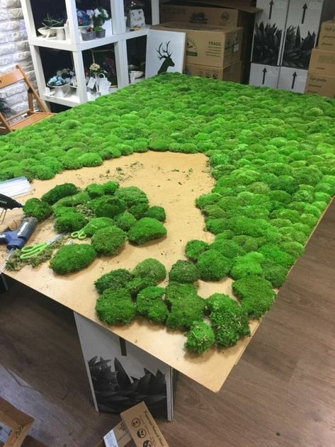 Spanplatte aus Holz DIY Mooswand selber bauen Mos Wand, Growing Moss, Vertical Garden Wall, Hanging Plants Indoor, Moss Wall Art, Moss Garden, Moss Art, Walled Garden, Preserved Moss