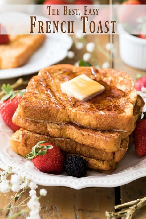 How to make the best easy French Toast Recipe! Simple and delicious, everyone should have a copy of this recipe! #breakfastrecipe #easybreakfast Awesome French Toast Recipe, Roti Panggang, Sugar Spun Run, Toast Hawaii, Perfect French Toast, Easy French Toast, Easy French Toast Recipe, French Toast Recipes, Brioche French Toast