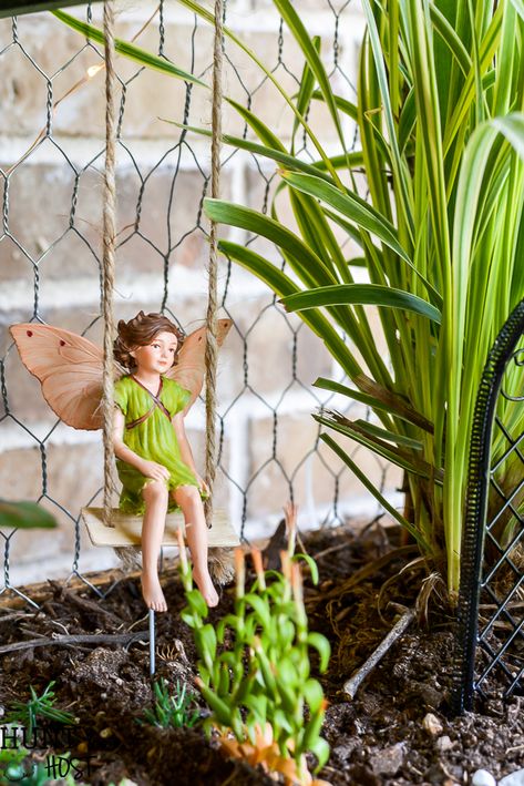 Natural Fairy Garden, Garden Vertical, Fairy Garden Plants, Swimming Hole, Miniature Ideas, Fairy Garden Designs, Fairy Garden Supplies, Mini Fairy Garden, Garden Idea