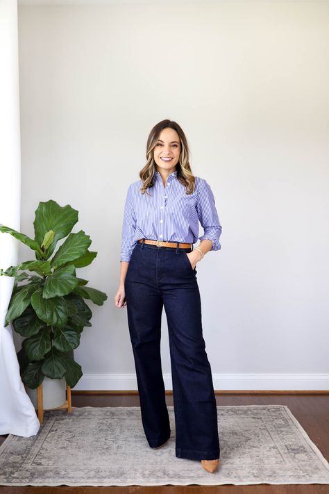 Wide Leg Jeans Outfit Fall Work, Classic Chic Outfits Winter, Trouser Jean Outfits, Trouser Jeans Outfit Winter, Wide Leg Jean Office Outfit, Trouser Jeans Outfit Fall, Trouser Jeans Outfit Work, Wide Leg Jeans Outfit Petite, How To Style Wide Leg Trousers