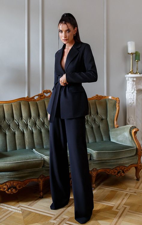 Black Belted Wide-Leg Suit 2-Piece – ELAGIA Rainbow Suit Women, Women Suits Fashion, Women Pants Suit Photoshoot, Pant Suits For Women Navy Blue, Silk Pantsuits For Women, Woman Suit Prom Outfit, Businesswear Aesthetic, Blue Business Suit Women, Women’s Fitted Suit