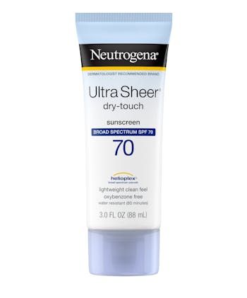 Neutrogena Ultra Sheer Sunscreen, Sunscreen Collection, Neutrogena Sunscreen, Simple Makeup Tips, Broad Spectrum Sunscreen, Youthful Skin, Self Improvement Tips, Christmas Wishlist, Simple Makeup