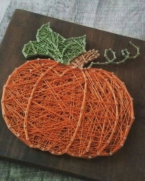 Lemon String Art, Pumpkin String Art, Fall Crafts For Adults, String Art Tutorials, Art Pumpkin, Arts And Crafts For Teens, String Wall Art, Fall Arts And Crafts, Nail String Art