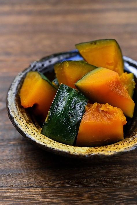 Kabocha Squash Recipe, Japanese Side Dish, Acorn Squash Recipes, Cooking Pumpkin, Kabocha Squash, Cooking Dishes, Japanese Cooking, Japanese Dishes, Squash Recipes