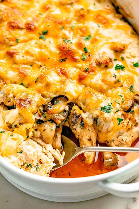 Garlic Mushroom Chicken  Casserole - #chicken #casserole #recipe #eatwell101 - Packed with flavor and so quick to throw together! This chicken and mushrooms casserole is nutritious and seriously delicious. - #recipe by #eatwell101 Quick Casserole, Chicken Casserole Dishes, Mushroom Parmesan, Chicken Breast Casserole Recipes, Chicken Breast Casserole, Chicken Mushroom Casserole, Chicken Casserole Recipes Healthy, Casserole Ideas, Chicken Casserole Recipes