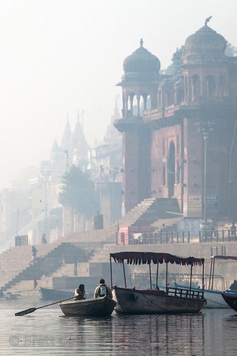 Winter In India, Varanasi Photography, Varanasi Aesthetic, Varanasi Ghat Photography, Ganga Ghat Varanasi Photography, Varanasi Pictures, Ganges River Photography, Varanasi Ganga Arti Video, India Landscape