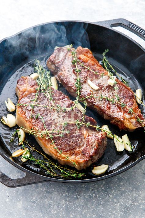 Sear Steak, Reverse Sear Steak, Cast Iron Steak, Pan Seared Steak, Christmas Meal, Iron Recipes, Recipes Oven, Rib Eye, Perfect Steak