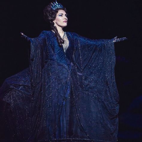 Greek Soprano coloratura Christina Poulitsi as the Queen of the Night in Mozart's Magic Flute Fairy Masquerade, Thoughtful Images, Witch Of The Woods, Starry Night Dress, Cottagecore Witch, Goth Cottagecore, Music Obsession, The Magic Flute, Magic Flute