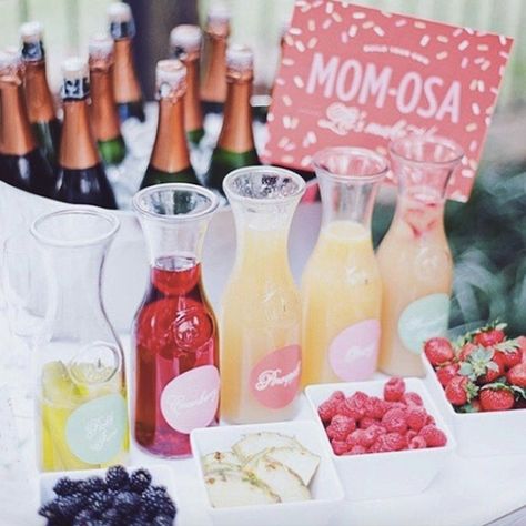 Bookmark this for 16 Instagram-worthy baby shower ideas for the best party ever. Baby Shower Ideas For Girls Themes, Baby Shower Menu, Idee Babyshower, Sprinkle Shower, Boy Baby Shower Ideas, Bumbo, Sprinkle Baby Shower, Interior Vintage, Baby Shower Brunch