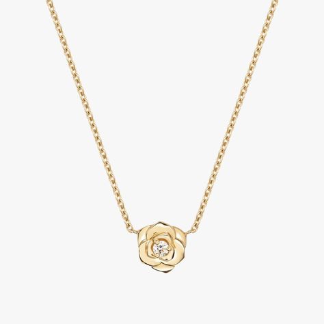 Rose gold Diamond Pendant G33U0960 - Piaget Luxury Jewelry Online Luxury Jewelry Store, Brighton Jewelry, Love Sparkle, Stained Glass Jewelry, Rose Pendant, Online Jewelry Store, Jewelry Companies, Simple Jewelry, Rose Gold Diamonds