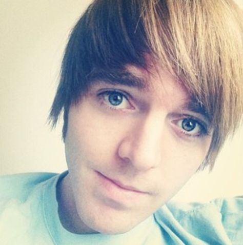 Shane Dawson!!!!!!!!!!!!!!!!!!!!!!!!!!!!!!!!!!!!!!!!!!!!!!!!!!!!!!!!!!!!!!!!!!!!!!!!!!!!Don't even get me started on how much I love this guys videos! I've been watching him since I was probably 8 and he has always been one of the funniest people on YouTube! Shane And Ryland, Famous Youtuber, Joey Graceffa, Shane Dawson, The Fault In Our Stars, Youtube Stars, Favorite Youtubers, Reasons To Smile, Pewdiepie