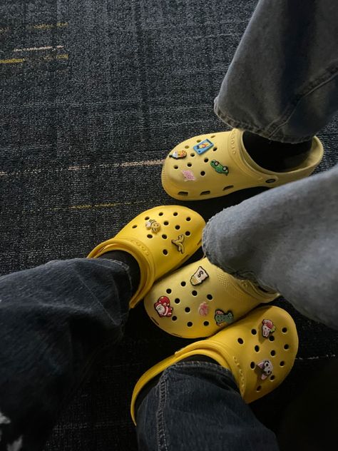 Colorful Crocs Outfits, Yellow Crocs Outfit, Yellow Crocs, Platform Crocs, Crocs Outfit, Rainbow Order, Yellow Outfit, Aesthetic Desktop Wallpaper, Just Style