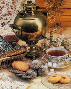 Time for tea in Russ Russian Tea, Art Of Tea, From Russia With Love, Russian Culture, Tea Culture, Tea Rooms, Tea Party Ideas, Drink Tea, Love Tea