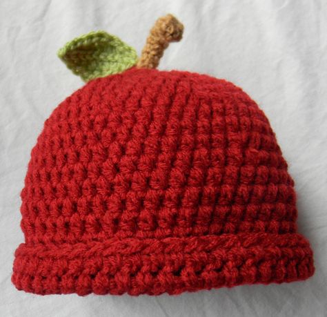 Apple Hat Crochet Fruit Hat Pattern Free, Crochet Vegetable Hats, Apple Hat Craft, Crochet Apple Hat, Crochet Fruit Beanie, Crochet Apple Blanket, Apple Outfits, Apple Headband, Beanies Crochet