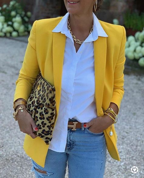 Yellow Blazer Outfit, Orange Blazer Outfits, Outfits Blazer, Yellow Outfits, Casual Work Outfits Women, Blazer Casual, Fifty Birthday, Blazer Outfits For Women, Spring Palette