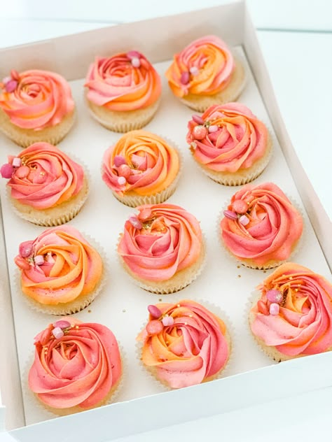 Orange Colored Cupcakes, Bridal Shower Sunset Theme, Sunset Cupcake Ideas, Peach Color Cupcakes, Sunset Theme Bridal Shower Ideas, Peach Theme Cupcakes, Pink And Orange Cupcake Ideas, Pink And Orange Bridal Shower Cookies, Citrus Themed Cupcakes