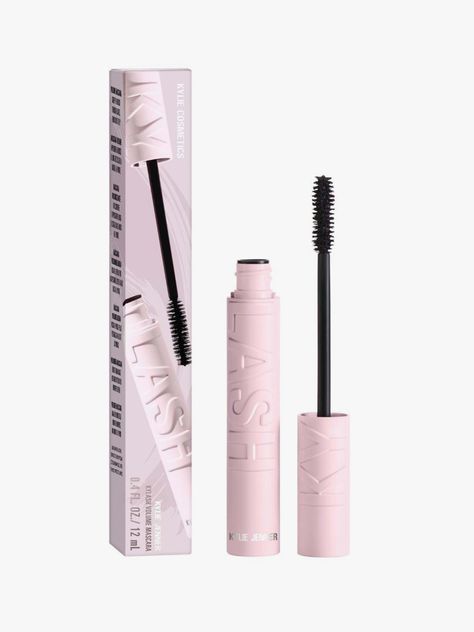 Kylie Glam, Maquillage Kylie Jenner, Kylie Makeup, Kylie Jenner Makeup, Kylie Cosmetic, Mascara Brush, Makeup Items, Volume Mascara, Kylie Cosmetics