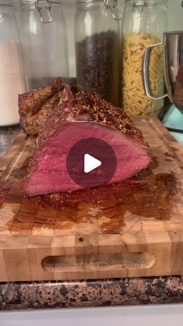 The secret to the perfect roast beef sandwich! 🥪 it’s the roast beef!! | Instagram Best Roast Beef Sandwich Recipe, How To Make Roast Beef For Sandwiches, Best Roast Beef Recipes, Roasted Beef, Roastbeef Sandwich Hot, Roast Beef Havarti Sandwich, Upstate Style Roast Beef Sandwich, Beef Shoulder Roast, Perfect Roast Beef