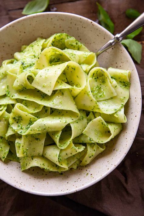 Pappardelle with Creamy Ricotta Pesto | Foodtasia Ricotta Pesto, Fresh Pasta Dough, Baked Lasagna, Pappardelle Pasta, Caprese Pasta, Butter Pasta, Ricotta Pasta, Pesto Sauce, Fresh Pasta