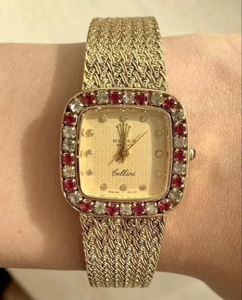 Watch G Shock, Vintage Rolex Watches, Ladies Rolex Watches, Hands Jewelry, Rolex Wrist Watch, Rolex Vintage, Ladies Bracelet Watch, Rolex Watches Women, Vintage Watches Women