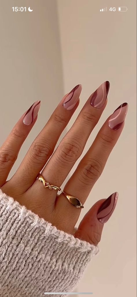 Oval Nails Designs Autumn, Maroon Swirl Nails, Light Brown French Tip Nails Almond, Short Almond Shape Nails Designs, Classy Clean Nails, Fall Oval Acrylic Nails, Autumn Nails Oval, Almond Simple Nails, Brown Nails Simple