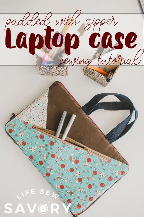 Tablet Cases Diy, Laptop Case Pattern, Diy Laptop Case, Tutorial Sewing, Tech Pouch, Diy Sewing Tutorials, Diy Laptop, Fabric Pen, Cases Diy