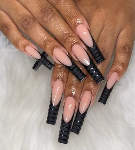 Black French Tip Nails Crocodile, French Tip Nails Crocodile, Matte Crocodile Nails, Black Alligator Nails, Black Croc French Tip Nails, Black French Nails Ideas, Black Crocodile Nails, Black Acrylic Nails, Red Acrylic Nails