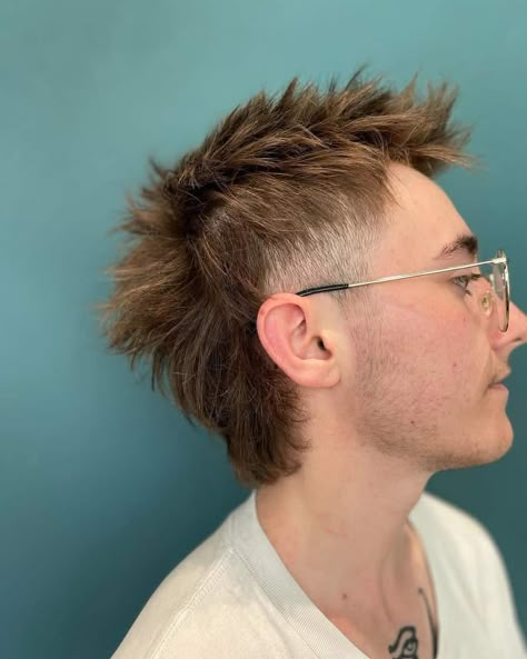 Long Mullet Haircut, Shaved Side Haircut, Short Sides Haircut, Mullet Hairstyles, Side Shave, Mohawk Haircut, Haircut 2022, Asian Man Haircut, Mens Haircuts Short Hair