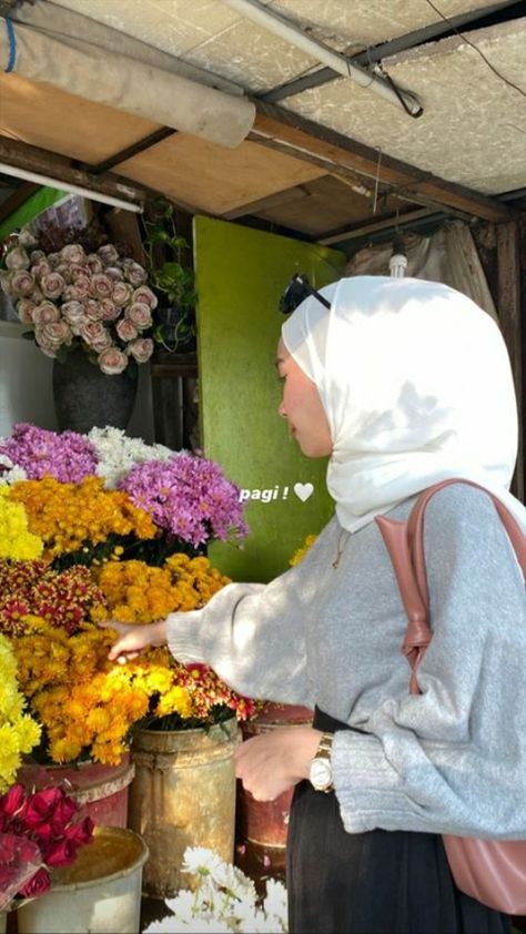 Cameron Highland, Ootd Simple, Ootd Poses, Cameron Highlands, Casual Hijab, Casual Hijab Outfit, Hijabi Outfits, Outfit Hijab, Muslim Girls