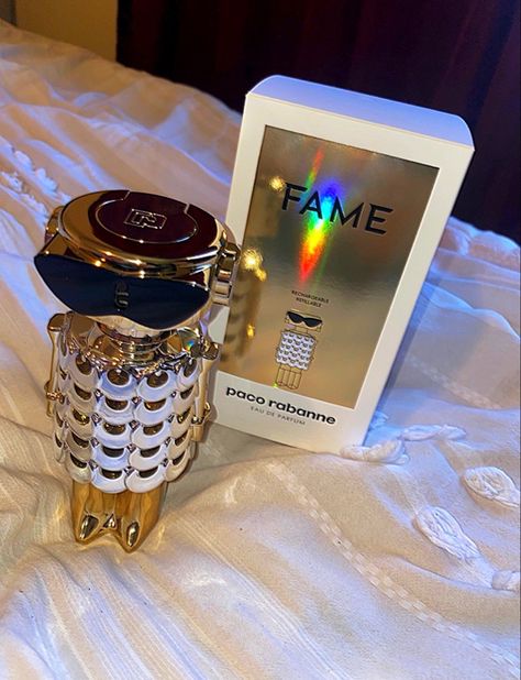 Fame Perfume, Paco Rabanne Fame, Fragrance Ad, Expensive Perfume, Perfume Jewelry, Sunflower Hearts, Fragrances Perfume Woman, Body Hygiene, Perfume Body Spray