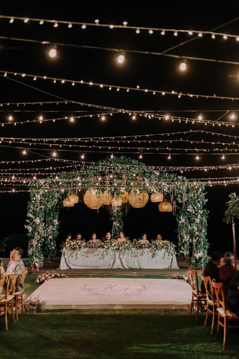 Dazzling Garden Wedding of Amelia and William at Pandawa Cliff Estate Bali bridal table decor Garden Party Wedding Night, No Decor Wedding, Garden Wedding Night Outdoor, Bridal House Decoration, Garden Party Lighting, Twinkly Light Weddings, Bali Wedding Reception, Bali Garden Wedding, Garden Wedding Night Lights