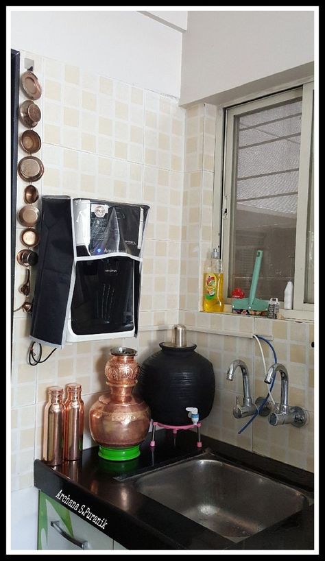 Indian Rental Home Decor, Indian Kitchen Sink Design, Small Indian Kitchen Decor, Kitchen Interior Indian Style, Small Utility Area Ideas Indian, Indian Kitchen Ideas, Indian Style Kitchen Design, Kitchen Ideas Indian, Indian Kitchen Interior