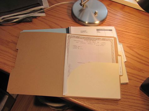 File Folder Aesthetic, Colleen Core, Folders Aesthetic, Organised Lifestyle, Manilla Folder, Files Aesthetic, Organize Thoughts, Fake Photo Sick, Work Folders