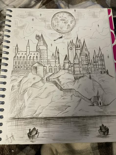 Harry Potter Things To Draw Easy, Drawing Harry Potter Sketches, Drawing Of House Sketches, How To Draw Hogwarts Castle Step By Step, Cool Sketch Ideas Pencil, Dark Academia Drawings, Harry Potter Drawings Sketches, Dibujos Harry Potter, Harry Potter Zeichnung