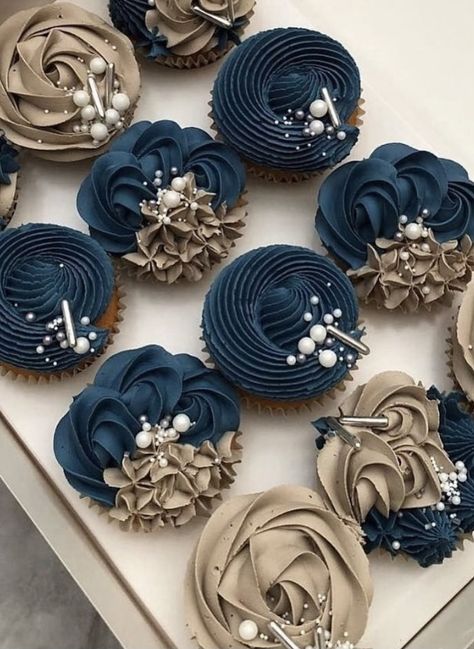 Fancy Piping On Cupcakes, Blue And Brown Cupcakes, Cupcake Icing Designs Piping Techniques, Blue And Silver Cupcakes, Masculine Cupcakes, Aesthetic Cupcake Designs, Navy Blue Cupcakes, Cupcake Designs For Men, Blue Cupcake Ideas