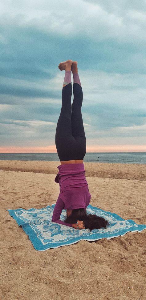 Headstand yoga pose on the beach by the sea (Shirshasana pose) Headstand Yoga Poses, Headstand Yoga, Calm The Mind, Yoga Aesthetic, Head Stand, Pose Yoga, Yoga Photography, Yoga Pose, Whole Body