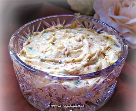 Saffron Butter\ Saffron Butter, Flavored Butter Recipes, Compound Butter Recipe, Compound Butters, Picky Eaters Kids, Flavored Butter, Compound Butter, Butter Spread, Herb Butter