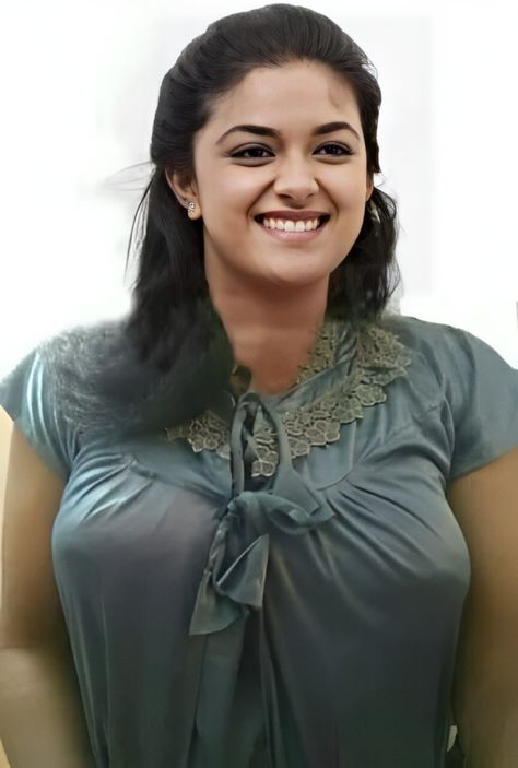 Keerthi Suresh Saree Hot, Keerthi Suresh Hd Photos, Keerthi Suresh Hd Images, Keerthi Suresh Fake Edit Pics, Keerthi Suresh Videos, Kirti Suresh Hot Pic, Keerthy Suresh New Photos, Adult Photoshoot, South Star