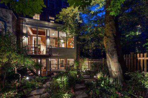 Townhouse New York, New York Townhouse, Brooklyn House, Townhouse Interior, Brooklyn Brownstone, Casa Container, Row House, Dream Apartment, Family Business