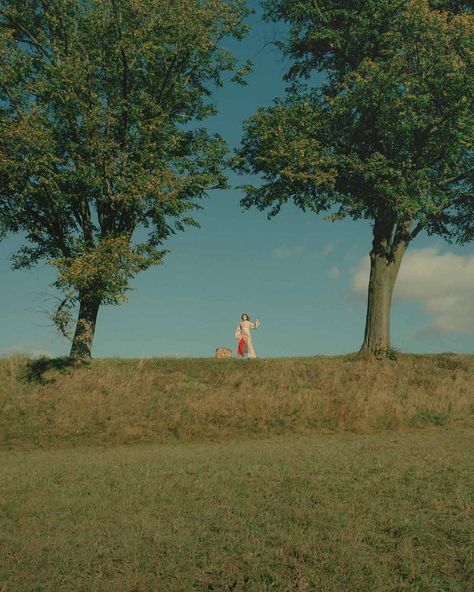 Frankie + Clo > Only a Cloud by James Perolls Pictures Photography, Photography Aesthetic, Photography Accessories, Northern Italy, 인물 사진, Photography Inspo, Aesthetic Photography, Cinematography, Film Photography