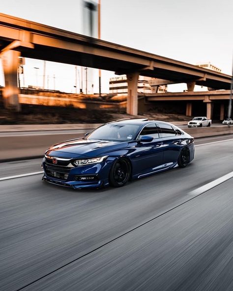 Blue Honda Accord, 10th Gen Accord, Honda Accord Custom, Camry Xse, Honda Vtec, Honda Civic Car, Luxury Car Photos, Civic Car, Acura Cars