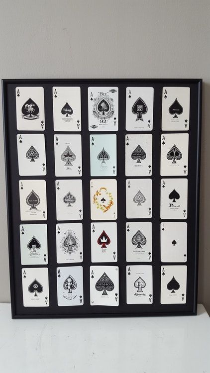 Playing Card Crafts, Game Room Basement, Poker Room, Playing Cards Design, Vintage Playing Cards, Ace Of Spades, Frame Crafts, Shadow Boxes, Displaying Collections