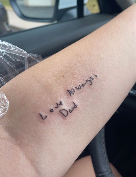 Tattoo Ideas Remembrance Mom, Cute Tattoos With Meaning For Grandma, Simple Tattoos For Loved Ones Who Passed, Love Grandpa Tattoo, Tattoos For Lost Grandparents, Passed Dad Tattoo, Tattoos In Honor Of Grandma, Tattoo Ideas For A Loved One Who Passed, Memorial Tattoo Grandfather