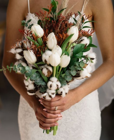 Minimal Bridal Bouquet, Cotton Wedding Bouquet, Tulip Wedding Bouquet, Cotton Bouquet, Tulip Wedding, Cotton Wedding, Tulip Bouquet, Lake Wedding, Western Wedding