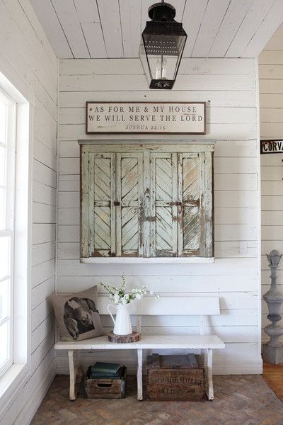 Magnolia Fixer Upper, Farmhouse Entry, White Fireplace, Urban Farmhouse, Magnolia Market, Farmhouse Sign, Magnolia Homes, Cool Ideas, Ship Lap Walls